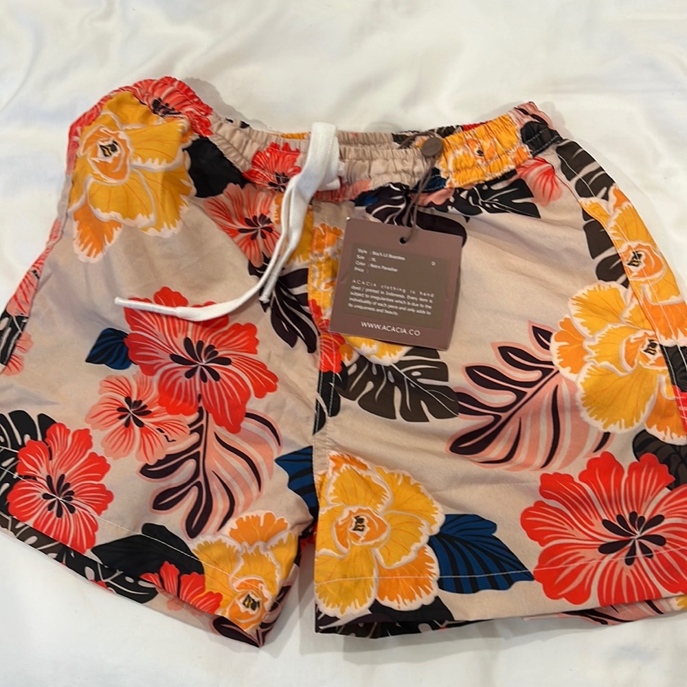 Acacia boys XL retro paradise nwt